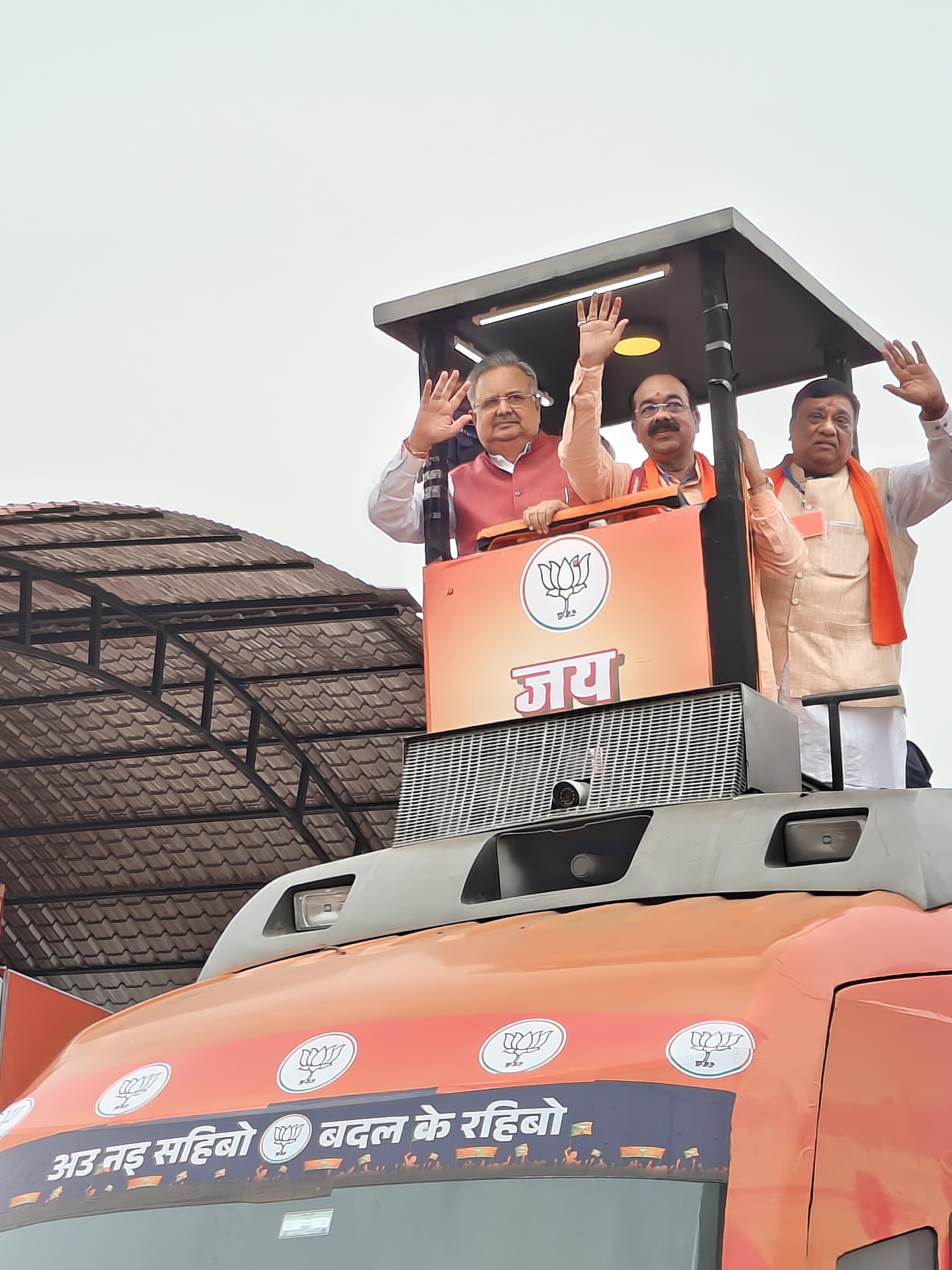 विंग कमांडर( सेवा निवृत्त) एमबी ओझा का राजकीय सम्मान के साथ हुआ अंतिम संस्कार