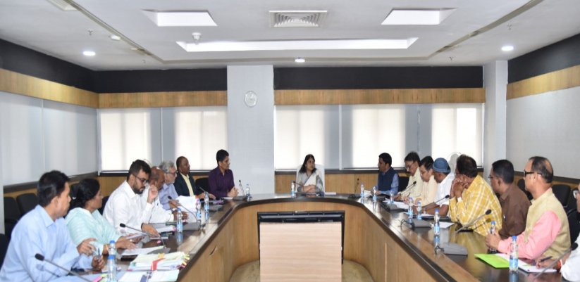 प्रमुख सचिव निहारिका बारिक सिंह ने अधिकारी-कर्मचारी संघों के प्रतिनिधियों से की चर्चा