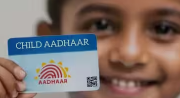 घर बैठे बनवा सकते हैं बच्चे का आधार कार्ड? क्या है पोस्ट ऑफिस की नई सुविधा, देने होंगे कितने रुपये?