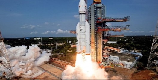 गगनयान की तारीख हुई फिक्स, चांद पर इंसान कब भेजेगा भारत....ISRO चीफ