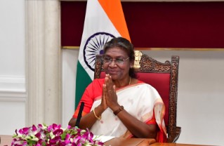 संविधान दिवस पर राष्ट्रपति ने दिया संबोधन, संसद में एक ही मंच पर पक्ष-विपक्ष