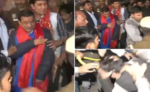 अरविंद केजरीवाल पर फ‍िर अटैक, ग्रेटर कैलाश में पदयात्रा के बीच युवक ने फेंका पानी, AAP के निशाने पर दिल्ली पुलिस