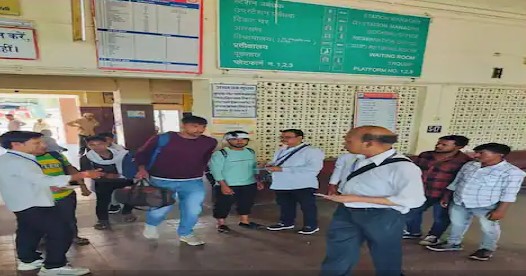 स्‍टेशनों में अगर किया उल्‍टा-सीधा कांड, तो खैर नहीं, भीड़ में दूर से हो जाएगी पहचान, रेलवे की नई पहल