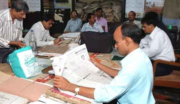 सरकारी कर्मचारियों के लिए एक और फरमान जारी, 18 साल की सर्विस पूरी होने पर करना होगा ये जरूरी काम