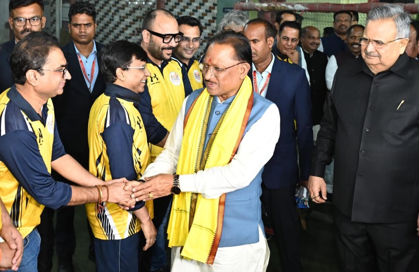 मुख्यमंत्री श्री विष्णुदेव साय ने किया मीडिया क्रिकेट लीग का शुभारंभ