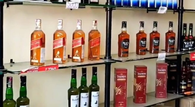 बिना स्कैन किए बेची 37 लाख की शराब, जांच में खुलासे के बाद प्लेसमेंट एजेंसी के तीन कर्मचारी हिरासत में…