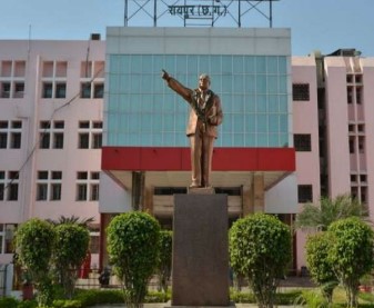 अम्बेडकर अस्पताल के डॉक्टरों ने रचा इतिहास, निकाला फेफड़े और हार्ट से चिपका पांच किलो का ट्यूमर