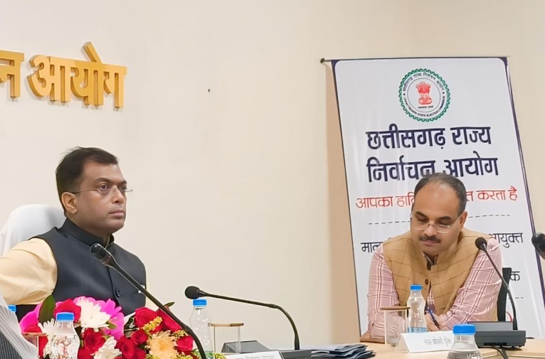 मतदाता सूची प्रकाशन के पूर्व सभी प्रशिक्षण कार्यक्रम सम्पन्न कराएं: राज्य निर्वाचन आयुक्त श्री अजय सिंह