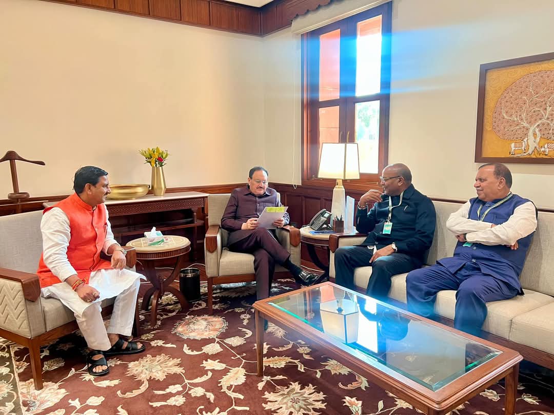 पूर्व मंत्री-विधायक व भाजपा प्रवक्ता अजय चंद्राकर ने परिवार कल्याण मंत्री जे पी नड्डा से नई दिल्ली में की सौजन्य मुलाकात