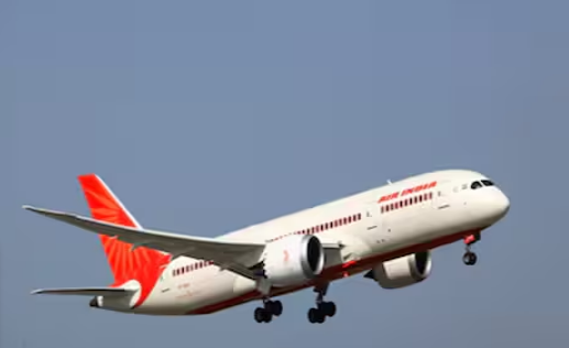 Air India ने दिया नया साल का तोहफा, अब फ्लाइट में मिलेगा Wi-Fi, 10000 फीट की ऊंचाई पर इंटरनेट का मजा