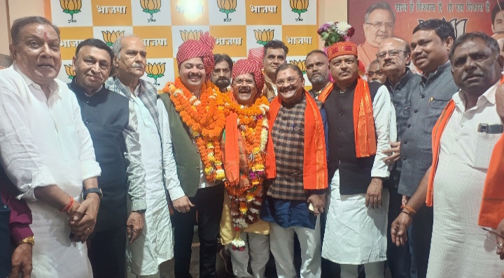 ब्रेकिंग न्यूज : राजनांदगांव जिला भाजपा के नव निर्वाचित अध्यक्ष कोमल सिंह राजपूत व सौरभ कोठारी बनाए गए महामंत्री