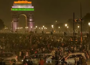 400000 दिल्लीवालों की भर जाएगी झोली, सैलरी में होगा जबरदस्त इजाफा, मोदी सरकार ने खेला ऐसा दांव