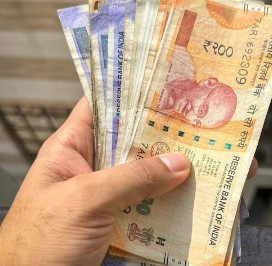 छोटे लोन चुकाने में आ रहा पसीना, पर्सनल लोन ले रहे हैं तो पहले पढ़ लें यह रिपोर्ट