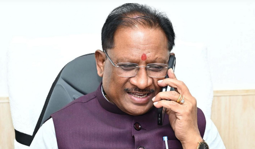 मुख्यमंत्री ने लेफ्टिनेंट नर्सिंग ऑफिसर वीणा साहू और राष्ट्रीय इंडियन मिलिट्री कॉलेज में चयनित आदित्य सिंह के देश सेवा के जज्बे को सराहा