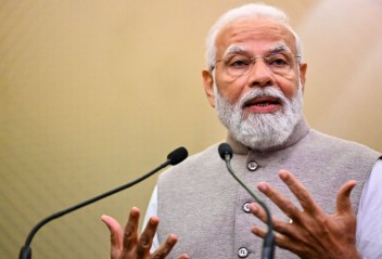 बजट सत्र से पहले PM मोदी का विपक्ष पर हमला