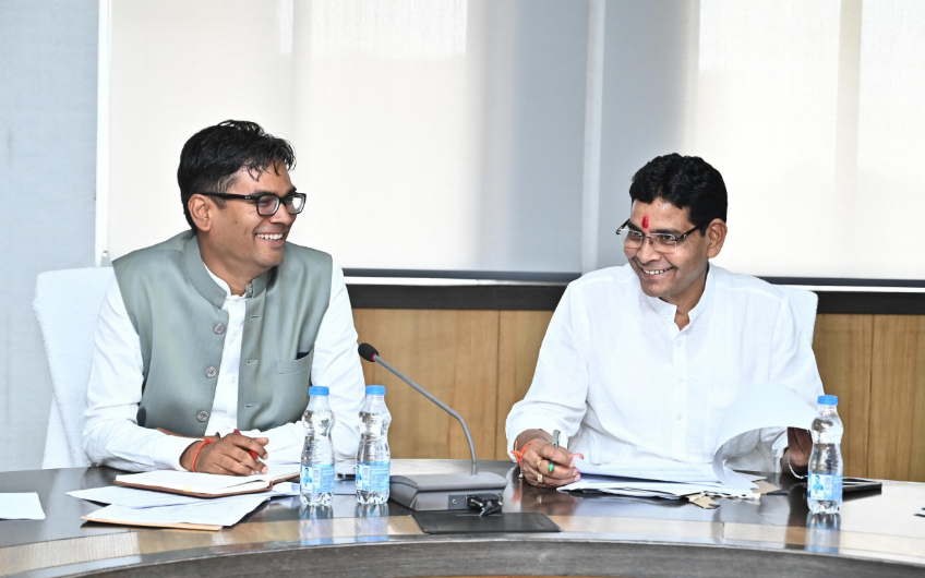 वित्त मंत्री चौधरी की बजट प्रस्ताव पर राजस्व मंत्री वर्मा के साथ मंत्री स्तरीय चर्चा