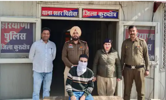अमेरिका से बेड़ियों में बंधकर भारत आए 2 युवक, मर्डर केस में वॉन्टेड संदीप और प्रदीप गिरफ्तार