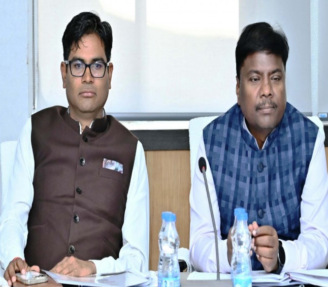 बजट प्रस्ताव पर मंत्री स्तरीय चर्चा : मंत्री श्री केदार कश्यप के विभागों के बजट पर हुई चर्चा