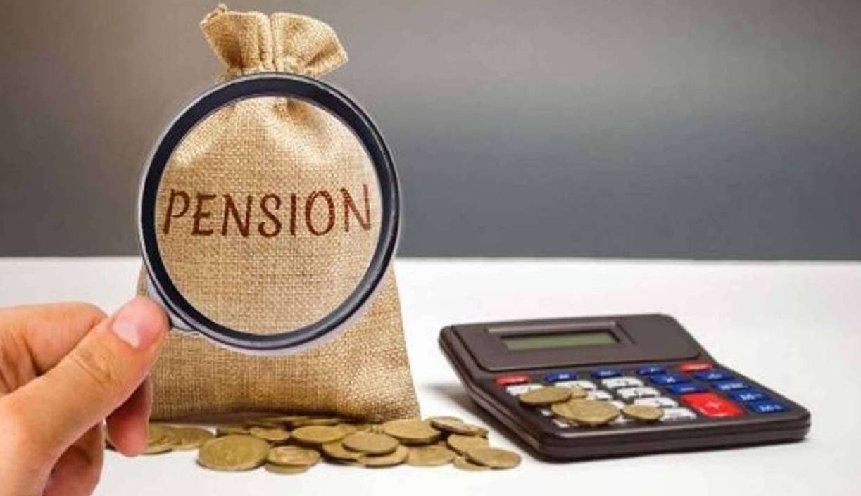 पेंशन स्‍कीमों में लोग खूब कर रहे निवेश, इस योजना में तो दनादन आ रहा पैसा