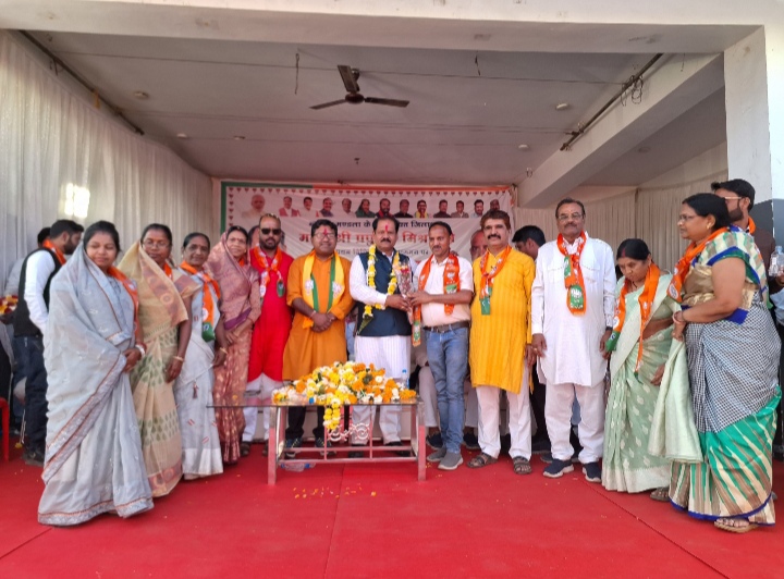 नवनिर्वाचित भाजपा जिला अध्यक्ष मंडला आदरणीय श्री प्रफुल्ल मिश्रा जी का किया गया भव्य स्वागत अभिनंदन