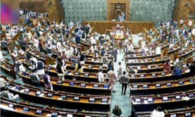कांग्रेस ने अमेरिका से भारतीयों को अमानवीय तरीके से निकाले जाने पर स्थगन प्रस्ताव पेश किया