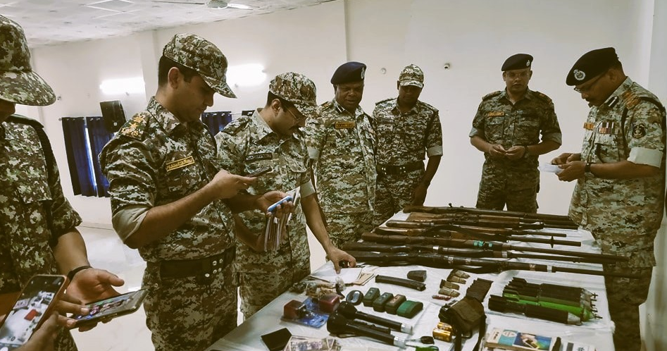 बीजापुर में बड़ी मुठभेड़, 31 नक्सली ढेर, 2 जवान शहीद, हथियार बरामद