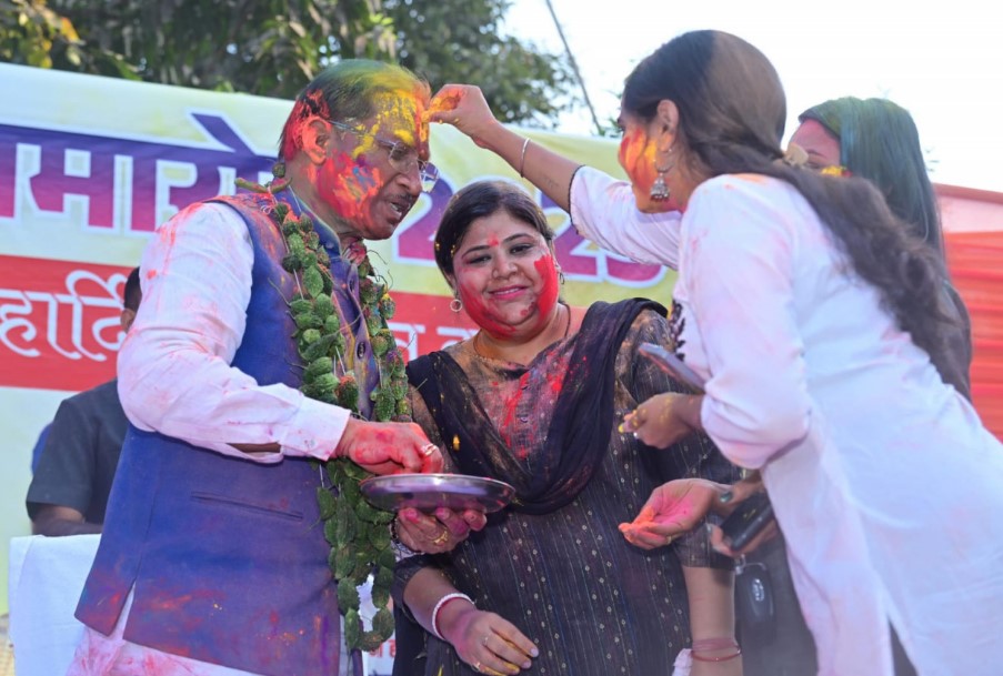 रायपुर प्रेस क्लब के होली मिलन समारोह में मुख्यमंत्री श्री साय हुए शामिल