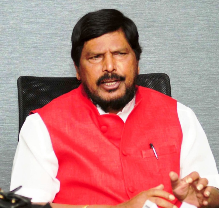 रिपब्लिकन पार्टी ऑफ़ इंडिया विश्व गौरैया दिवस अभियान चलाया....लोगों को किया जा रहा है जागरूक