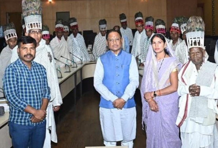 मुख्यमंत्री श्री विष्णुदेव साय से अखिल भारतीय रामनामी महासभा के प्रतिनिधियों ने की सौजन्य भेंट
