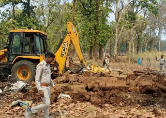 अंबिकापुर में बुलडोजर एक्शन