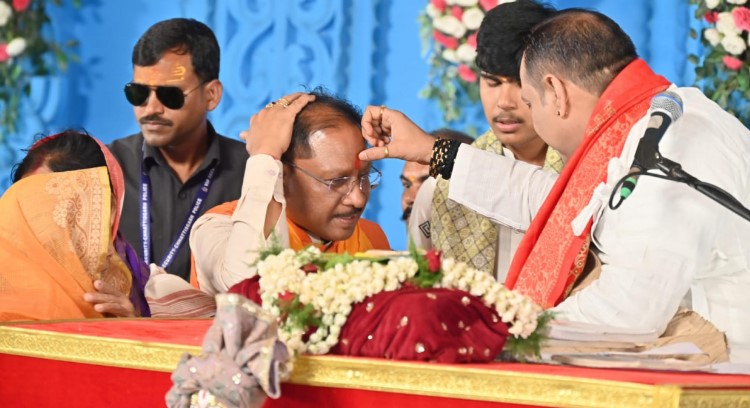 हम सबका परम सौभाग्य है कि मायाली में पूज्य पंडित प्रदीप मिश्रा जी के श्रीमुख से शिव महापुराण कथा का हो रहा वाचन — मुख्यमंत्री श्री विष्णुदेव साय