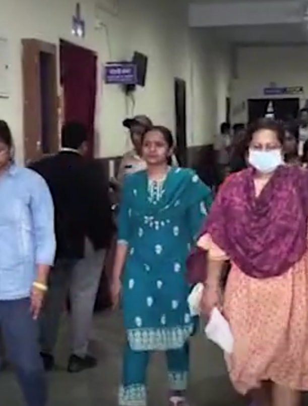 EOW की रिमांड पर रानू साहू, सौम्या चौरसिया, सूर्यकांत तिवारी....6 मार्च तक होगी पूछताछ..... कोल केस में राहत मिली तो DMF में हुई गिरफ्तारी