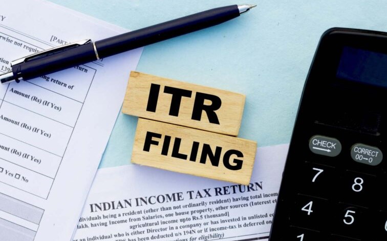 ITR Filing: इन बैंकों से ही होगा ऑनलाइन टैक्स भुगतान, चेक करें पूरी लिस्ट