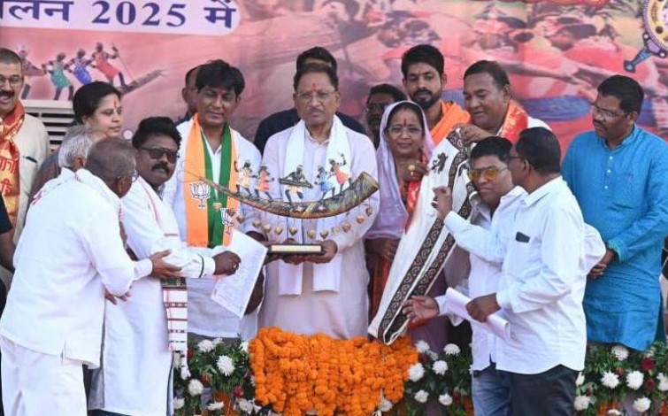 शिक्षा को अपनाए और नशे से दूर रहें : मुख्यमंत्री श्री विष्णु देव साय