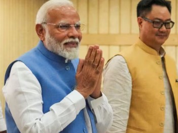 पाक, सऊदी-कुवैत...वक्फ बिल पर कैसे मोदी सरकार ने दिन-रात काम किया, क्यों 370 हटाने जैसा है यह दांव? जानिए