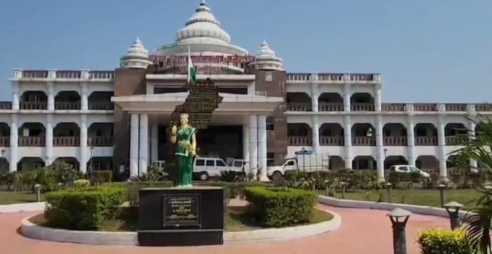पुलिस विभाग के बाद अब राजस्व विभाग में बड़ा स्थानांतरण, तहसीलदारों और नायब तहसीलदारों में हुआ फेर-बदल