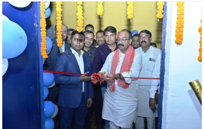 उप मुख्यमंत्री श्री अरुण साव ने 28 स्कूलों में स्मार्ट क्लास-रूम का किया शुभारंभ