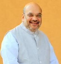 केंद्रीय गृहमंत्री श्री अमित शाह को  दंतेवाड़ा हेलीपैड में जनप्रतिनिधियों और अधिकारियों ने किया आत्मीय स्वागत