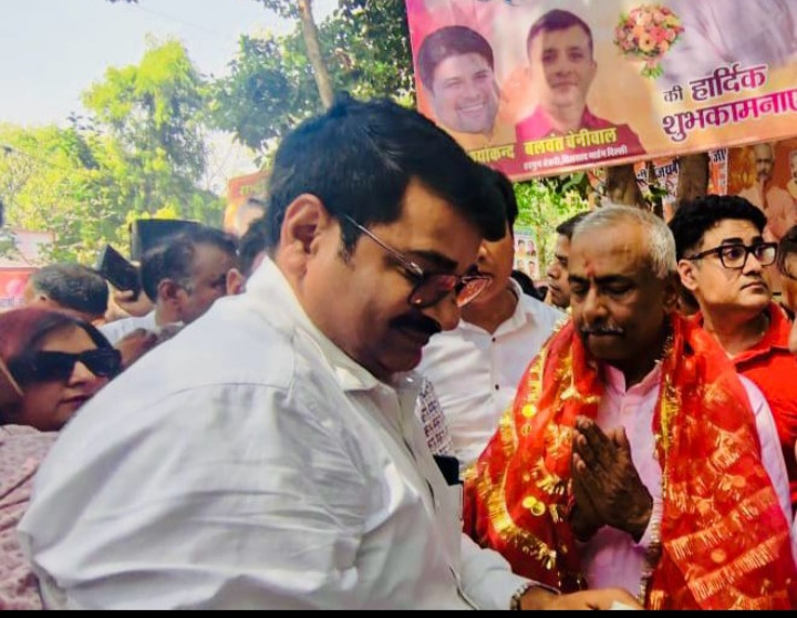 भाजपा के पूर्व राष्ट्रीय संगठन महामंत्री विनायक जोशी जी के जन्मदिन के अवसर पर भाजपा कार्यकर्ता एवं अन्य अतिथिगण ने उन्हें शुभकामनाएं दी