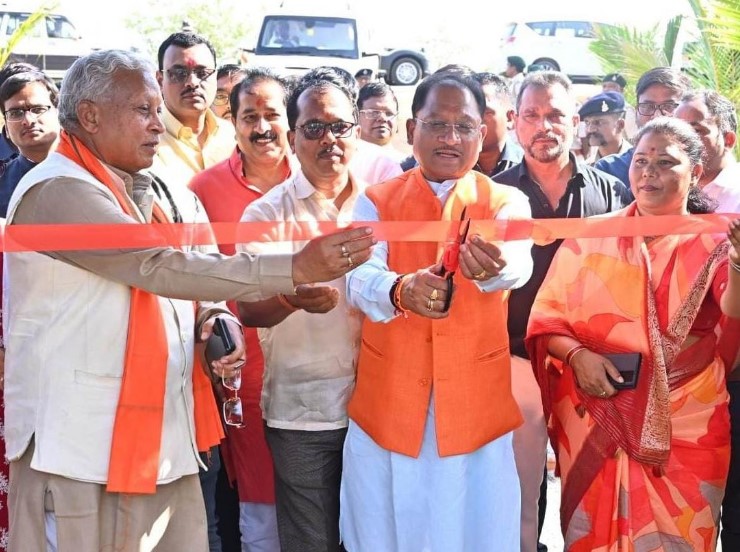 मुख्यमंत्री श्री विष्णुदेव साय ने बगिया में पर्यावरण वाटिका का किया लोकार्पण
