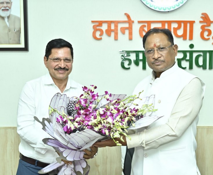 मुख्यमंत्री श्री विष्णु देव साय से एसईसीएल के नवनियुक्त सीएमडी श्री हरीश दुहन ने की सौजन्य भेंट