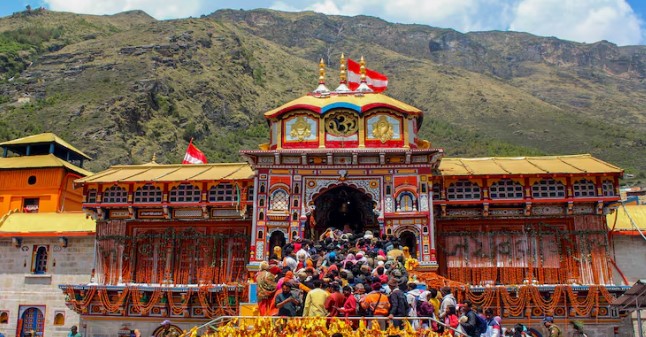 चारधाम यात्रा को लेकर CM धामी ने कहा- अफवाह पर ध्यान न दें, सुरक्षा के दिए निर्देश
