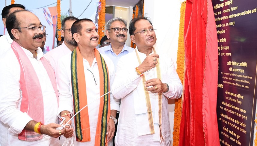 मुख्यमंत्री श्री विष्णुदेव साय ने किया मुंगेली में नवनिर्मित जिला परिवहन कार्यालय का लोकार्पण