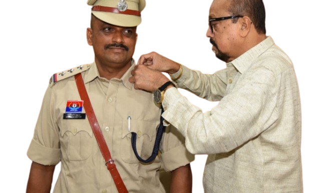 राज्यपाल की सुरक्षा में तैनात निरीक्षक के उप पुलिस अधीक्षक पदोन्नत होने पर स्टार सेरेमनी का आयोजन