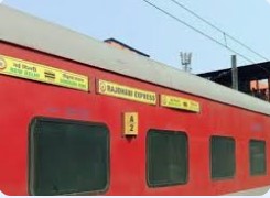 यात्रियों के लिए अलर्ट...रेलवे ने फिर किया एक्सप्रेस की रूटों में बदलाव,