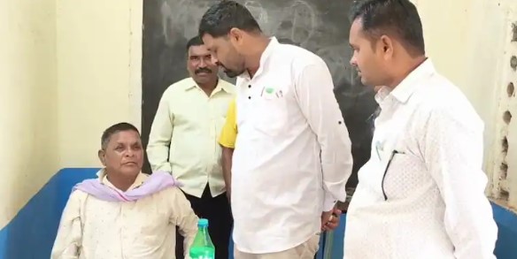 स्कूल में जाम छलकाना हेडमास्टर को पड़ गया बहुत भारी, DEO ने सस्पेंड कर यहां भेजा