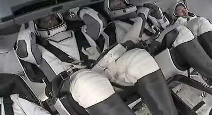मेरे कंधों पर मेरा तिरंगा... जय हिंद! Space से शुभांशु शुक्ला का पहला संदेश