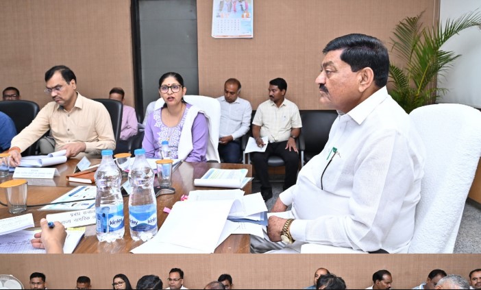 राशन वितरण में शिकायत आने पर तत्काल कार्यवाही करें: खाद्य मंत्री श्री दयालदास बघेल