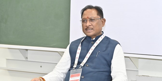 छत्तीसगढ़ में कृषि के साथ साथ उद्योगों के विकास के लिए है अनुकूल वातावरण : कैरियर निर्माण में अपनी क्षमता का बेहतर उपयोग करें युवा - मुख्यमंत्री