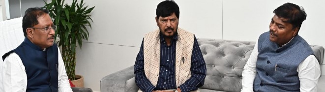 मुख्यमंत्री साय से केंद्रीय राज्यमंत्री श्री रामदास अठावले ने की सौजन्य मुलाकात